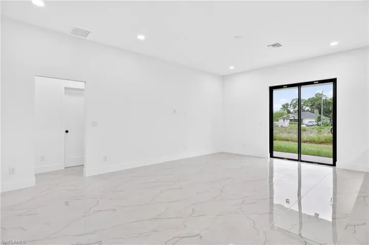 1156 Damen St E, Lehigh Acres, Florida 33974