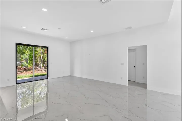 1156 Damen St E, Lehigh Acres, Florida 33974