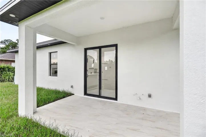 1156 Damen St E, Lehigh Acres, Florida 33974