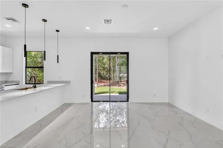 1156 Damen St E, Lehigh Acres, Florida 33974