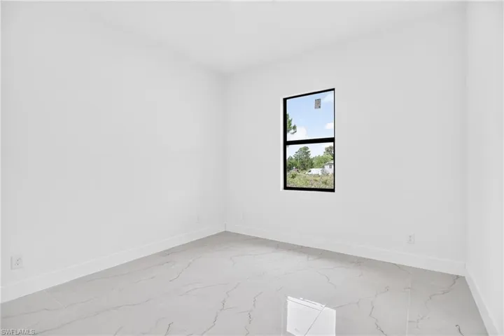 1156 Damen St E, Lehigh Acres, Florida 33974