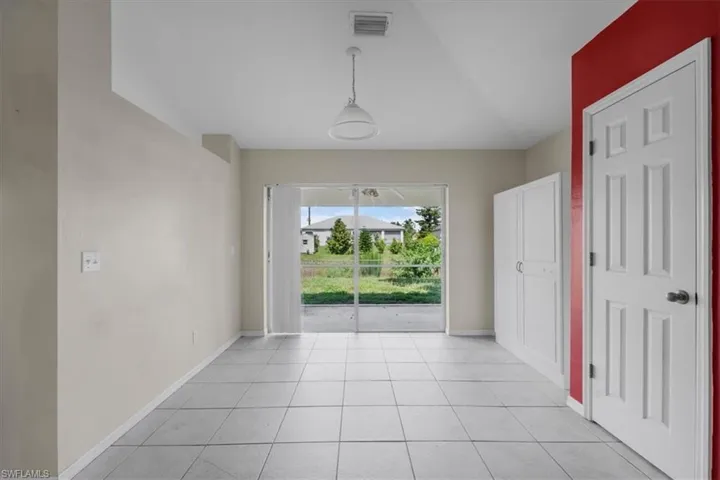 4664 Varsity Cir, Lehigh Acres, Florida 33971