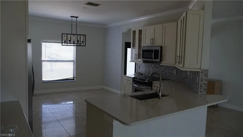 2700 NW 11th  ST, Cape Coral, FL 33993