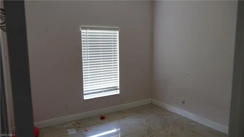 2700 NW 11th  ST, Cape Coral, FL 33993
