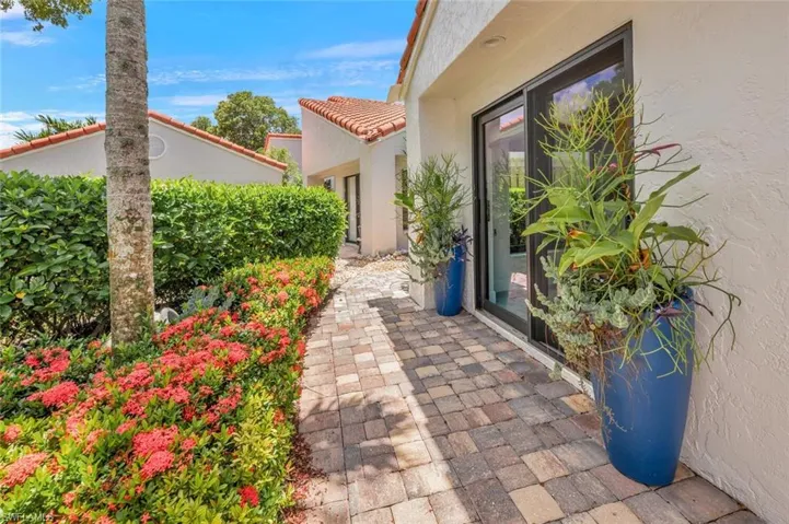 517 Beachwalk Cir # 0, Naples Fl 34108