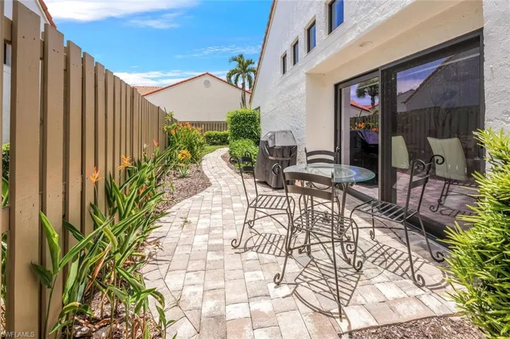 517 Beachwalk Cir # 0, Naples Fl 34108