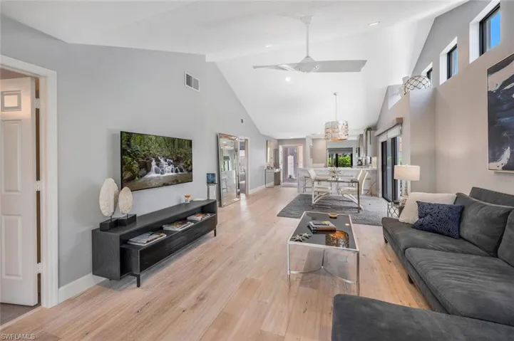 517 Beachwalk Cir # 0, Naples Fl 34108