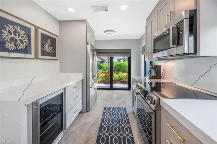 517 Beachwalk Cir # 0, Naples Fl 34108