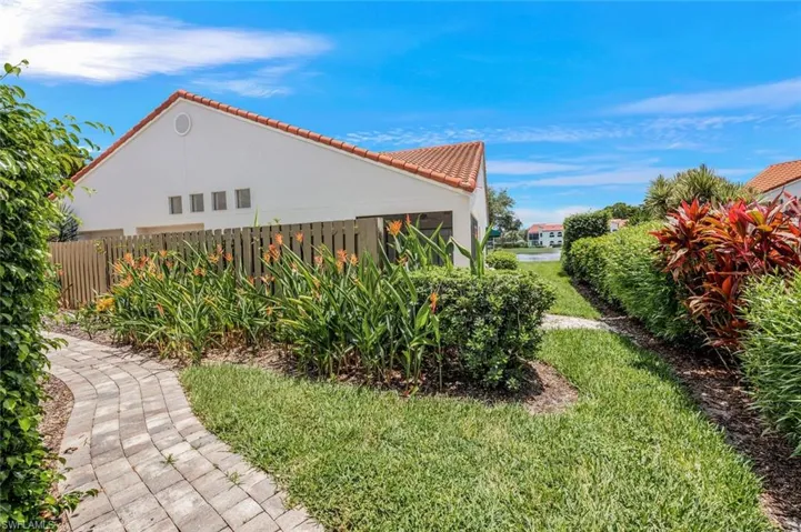 517 Beachwalk Cir # 0, Naples Fl 34108