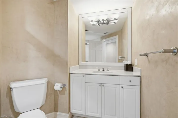60 Seagate Dr 806, Naples, Florida 34103