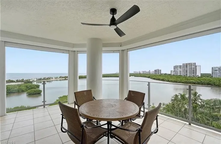 60 Seagate Dr 806, Naples, Florida 34103
