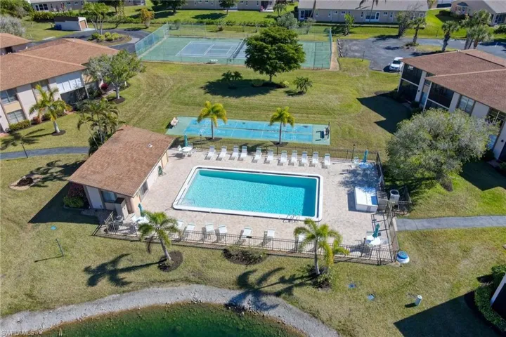 16881  Davis  RD, Fort Myers, FL 33908