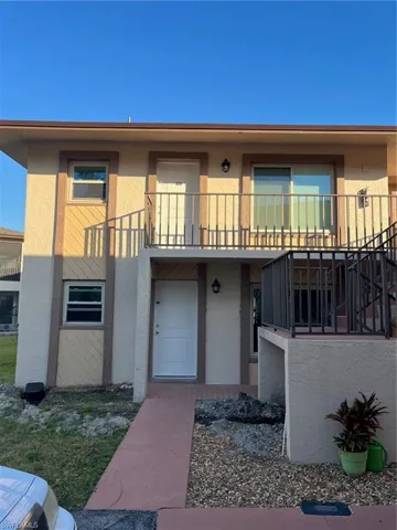 16881  Davis  RD, Fort Myers, FL 33908