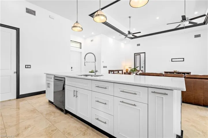 1815 Nw 29th Ave, Cape Coral, Florida 33993