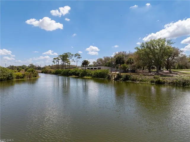 1815 Nw 29th Ave, Cape Coral, Florida 33993