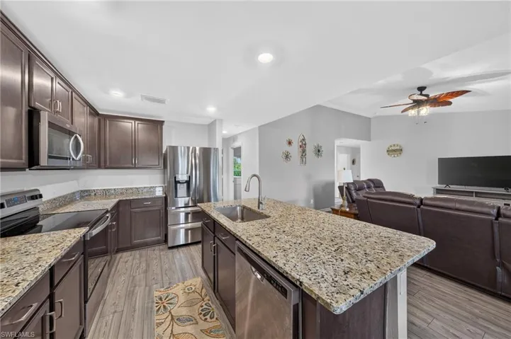 4060 Nw 36th Ave, Cape Coral, Florida 33993