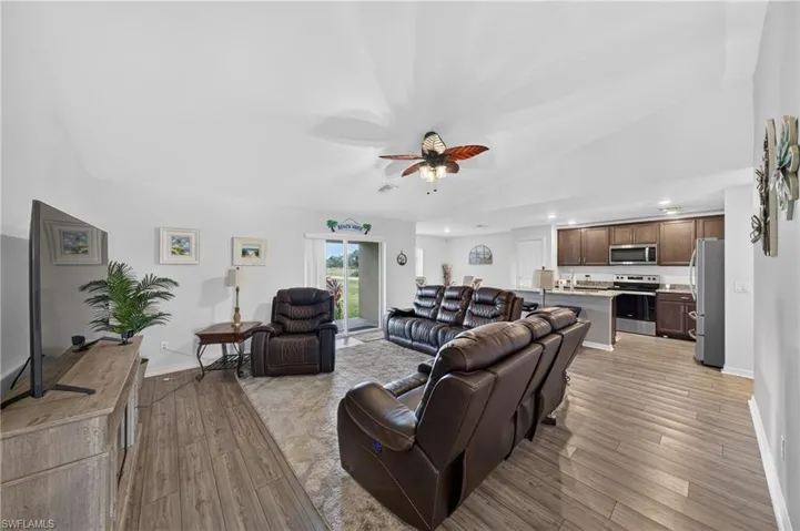4060 Nw 36th Ave, Cape Coral, Florida 33993