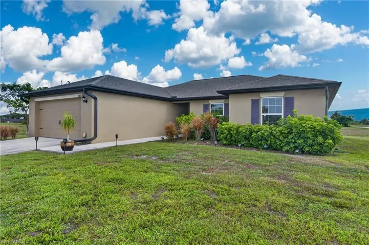 4060 Nw 36th Ave, Cape Coral, Florida 33993