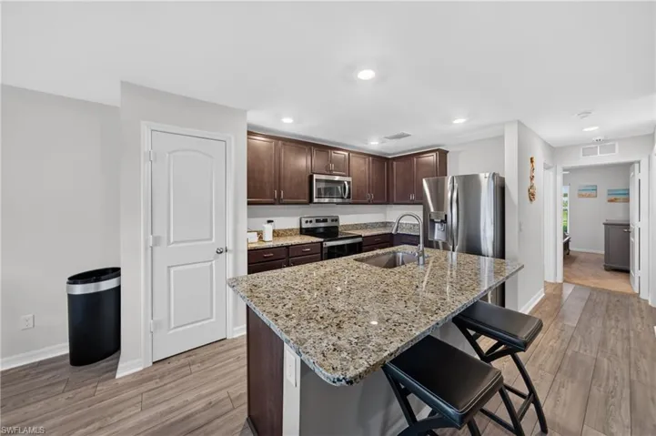 4060 Nw 36th Ave, Cape Coral, Florida 33993