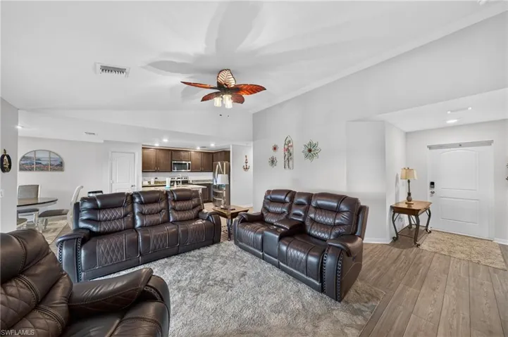 4060 Nw 36th Ave, Cape Coral, Florida 33993