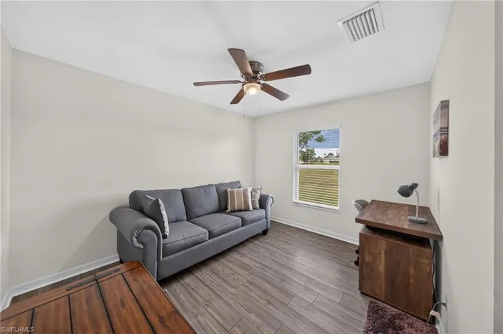 4060 Nw 36th Ave, Cape Coral, Florida 33993