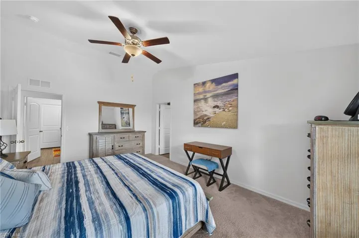 4060 Nw 36th Ave, Cape Coral, Florida 33993