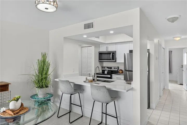 200 Lenell Rd 214, Fort Myers Beach, Florida 33931