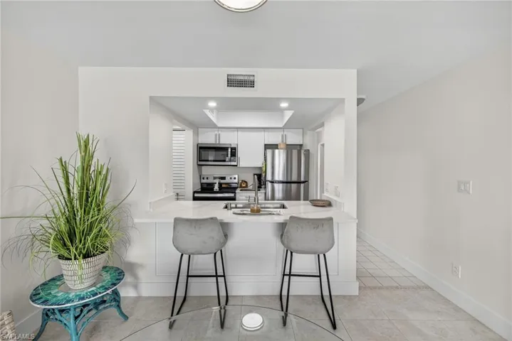 200 Lenell Rd 214, Fort Myers Beach, Florida 33931