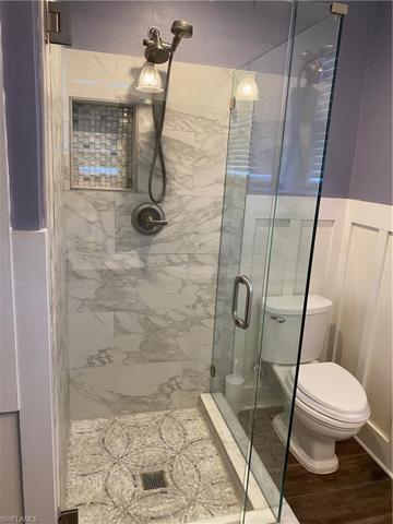 Pre Hurricane Ian Upstairs bath