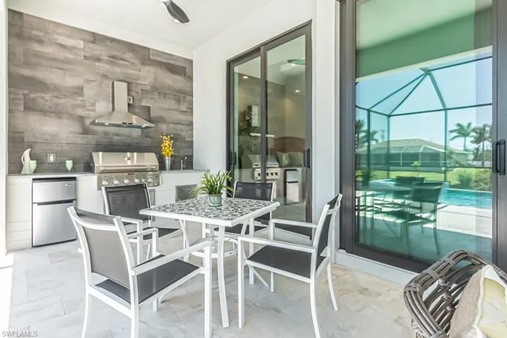 Outdoor Kitchen