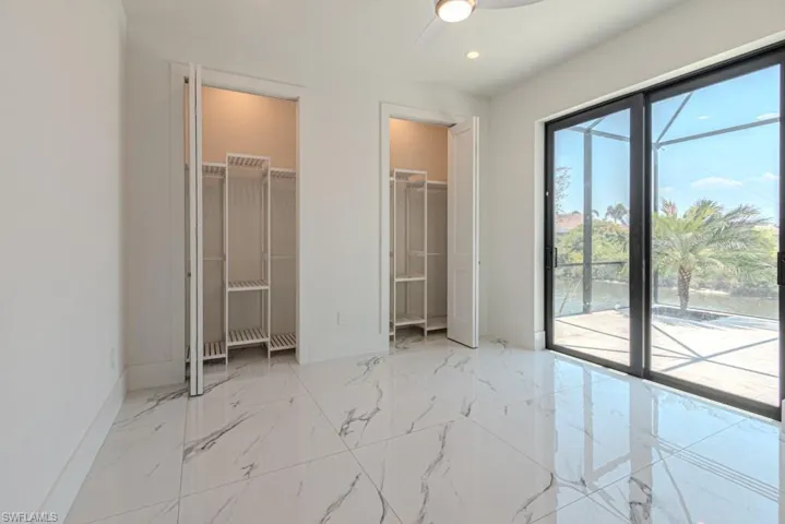 Guest En Suite with Private Bath and