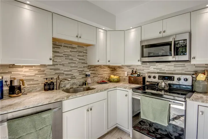5213 Cedarbend Dr 4, Fort Myers, Florida 33919