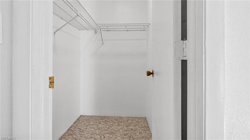 Walk in closet