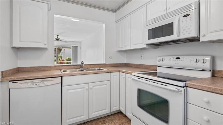 6300 S Pointe BLVD # 319, FORT MYERS FL 33919
