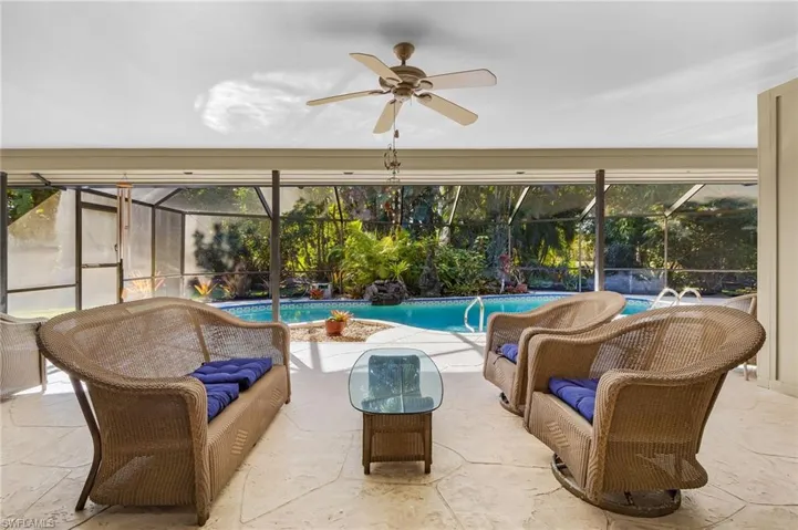 2377 Kings Lake Blvd, Naples, Florida 34112