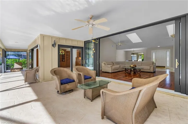 2377 Kings Lake Blvd, Naples, Florida 34112