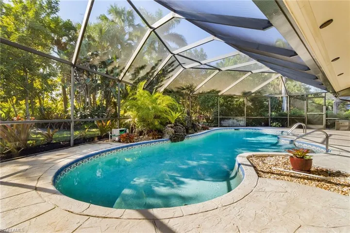 2377 Kings Lake Blvd, Naples, Florida 34112