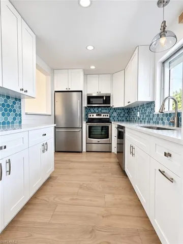 8381 Antigua Ct, Fort Myers, Florida 33907