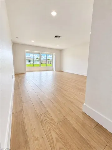 8381 Antigua Ct, Fort Myers, Florida 33907