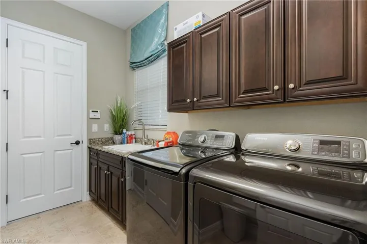 3423 Runaway Ct, Naples, Florida 34114
