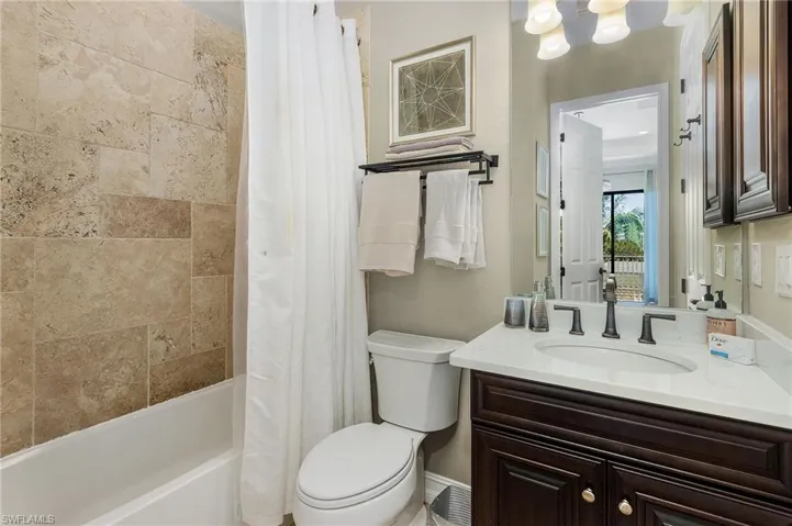 3423 Runaway Ct, Naples, Florida 34114