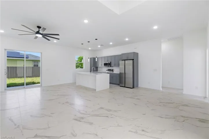 1901  Sunniland  BLVD, Lehigh Acres, FL 33971