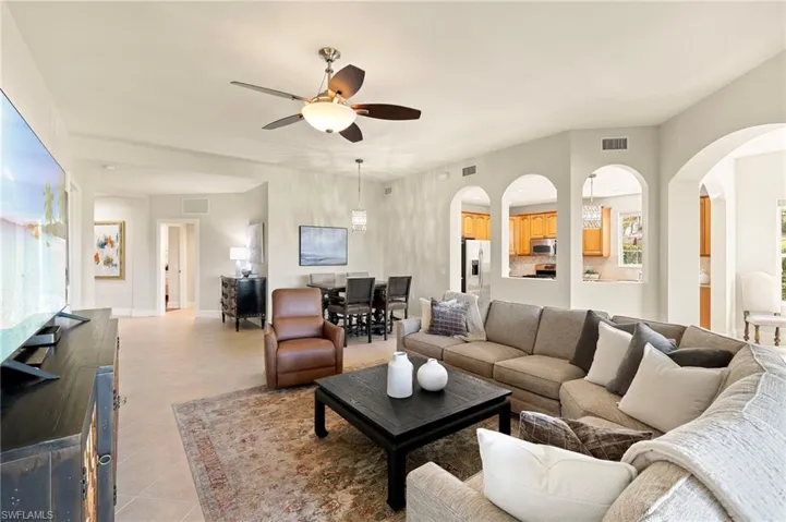 9031 Cherry Oaks Trl 101, Naples, Florida 34114