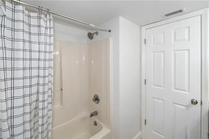 Full bath with shower / bath combo