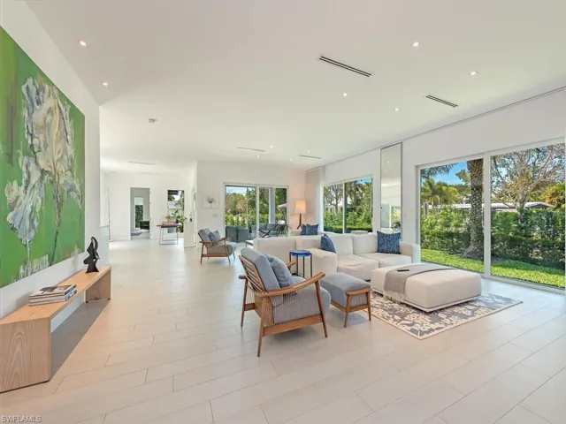 1218 14th Ave N, Naples, Florida 34102