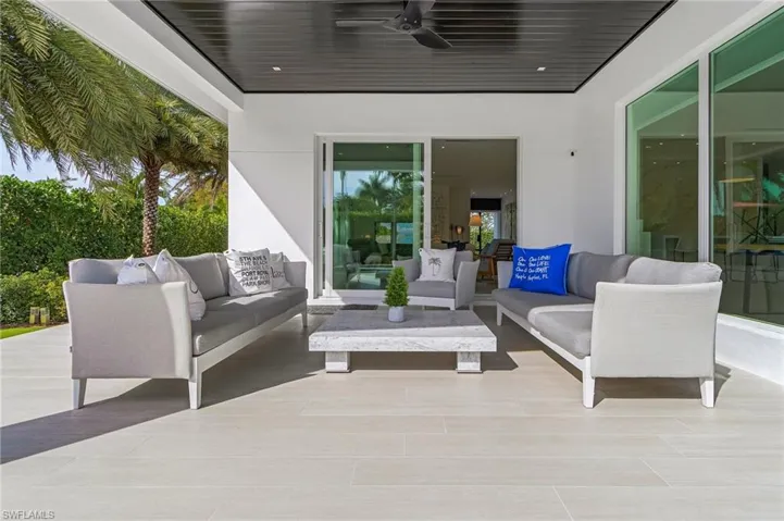 1218 14th Ave N, Naples, Florida 34102