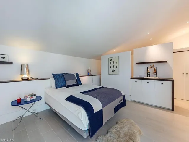 Upper Bedroom