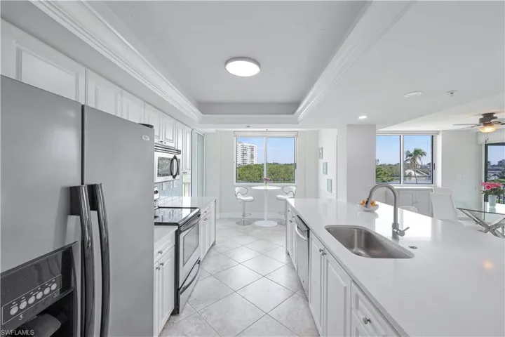 25 Bluebill Ave 201, Naples, Florida 34108