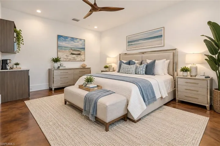 2401 Coach House Ln, Naples, Florida 34105