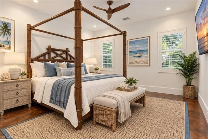 2401 Coach House Ln, Naples, Florida 34105